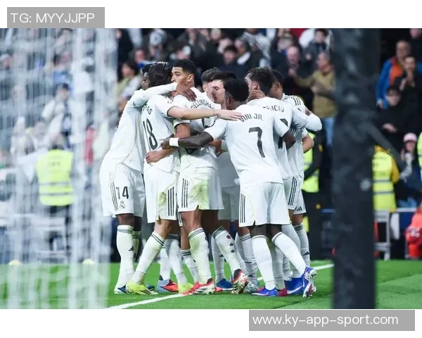 姆巴佩头球破门助皇马领先本菲卡阿森西奥精准传中展现团队默契